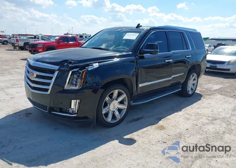 2015 Cadillac Escalade Luxury z USA, uszkodzony, nr VIN 1GYS4MKJ9FR531500